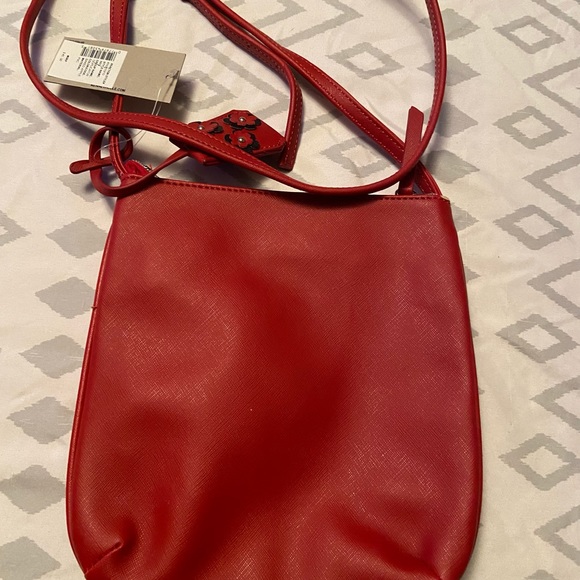 Red/Baked Apple Reaction by Kenneth Cole Mini Crossbody purse. Brand new w/tag. - Picture 2 of 3